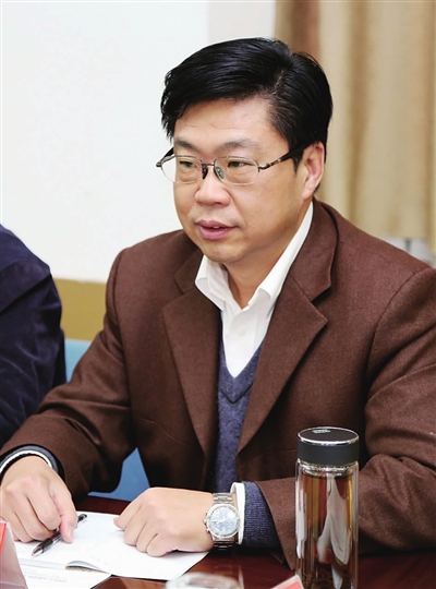 市民政局局长张立中