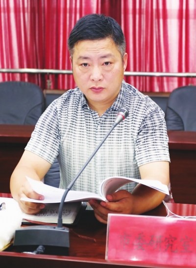 市委办公室副主任,研究室主任 赵德清