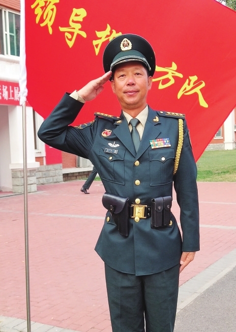 孟凡荣入选领导指挥方队是从军37年来至高荣誉